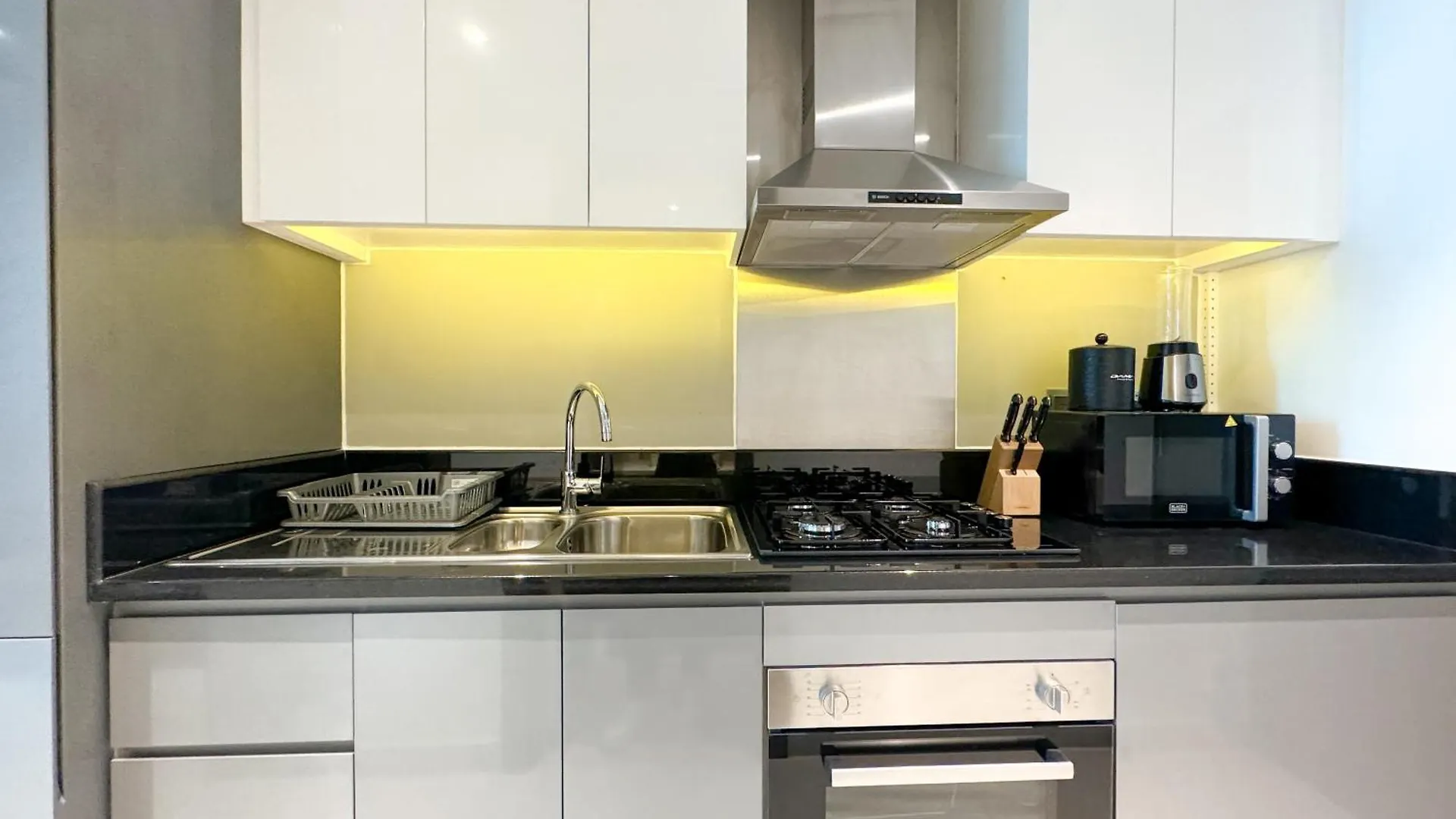Apartment Queens Estate Vacation Homes - Damac Mainson Prive, Business Bay Dubai